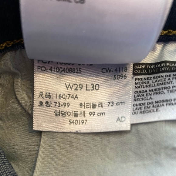 Distressed Levis 724 shorts - Picture 4 of 4